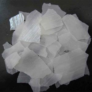 Nhà sản xuất Trung Quốc Flakes / Pearls / Solid 99% (Sodium Hydroxide, NaOH) Caustic Soda